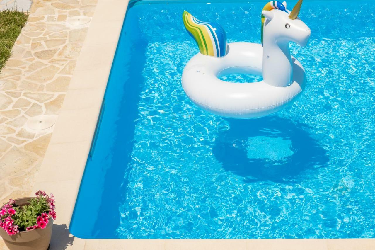 Villa Savvina Potamós エクステリア 写真