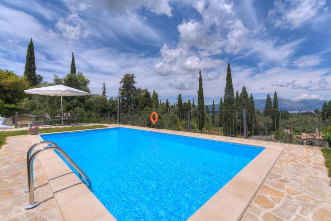 Villa Savvina Potamós エクステリア 写真