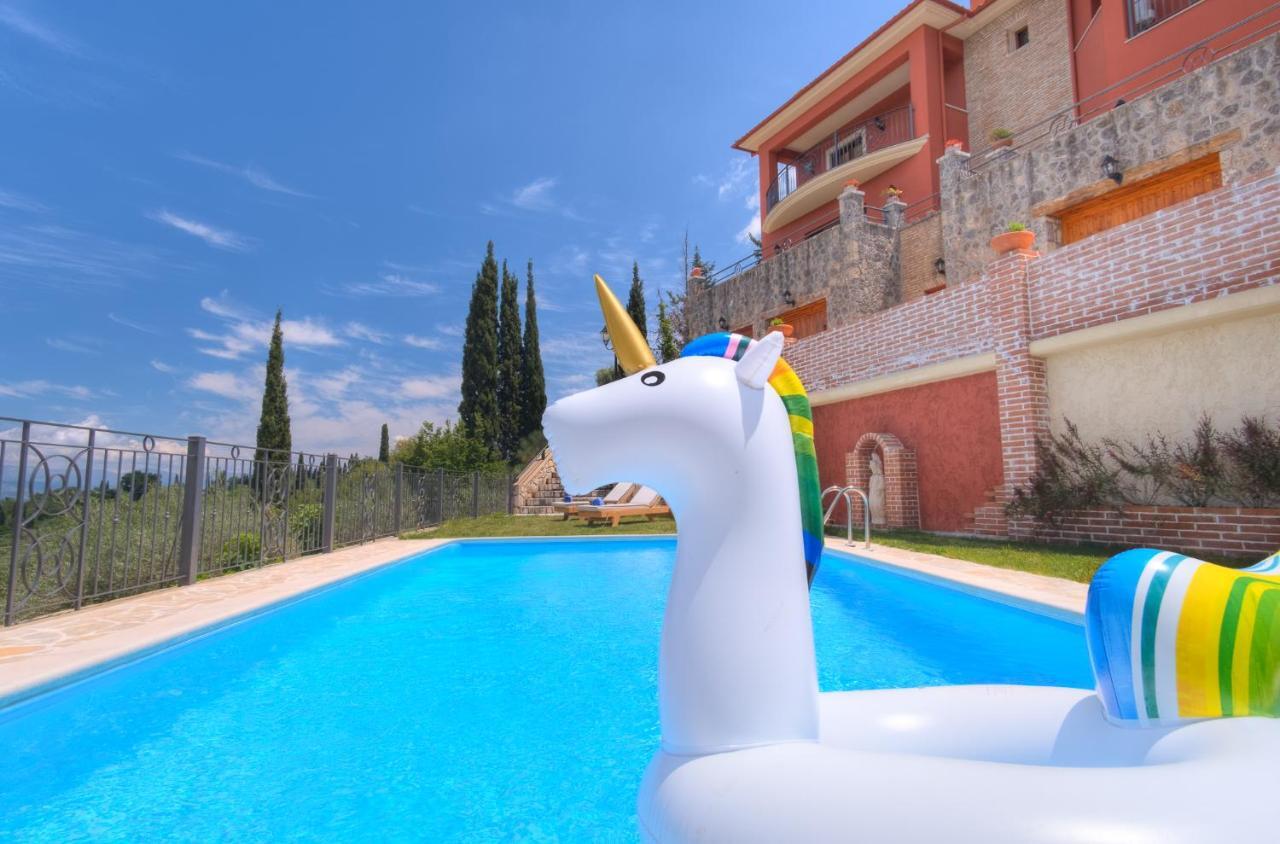 Villa Savvina Potamós エクステリア 写真