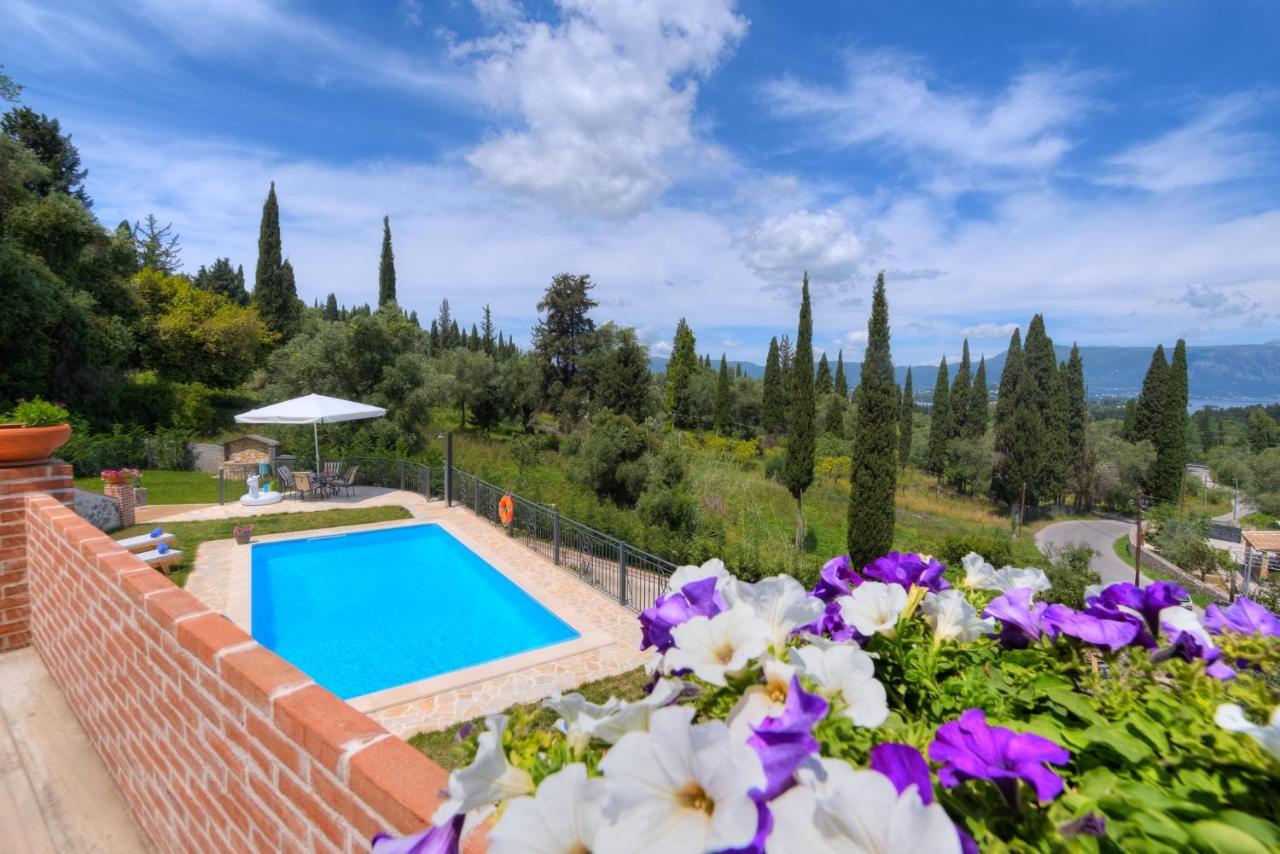 Villa Savvina Potamós エクステリア 写真